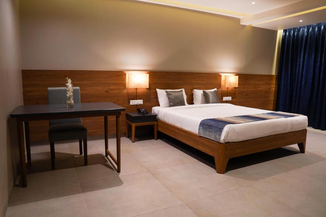 Cosmique Clarks Inn Suites Goa Madgaon Esterno foto