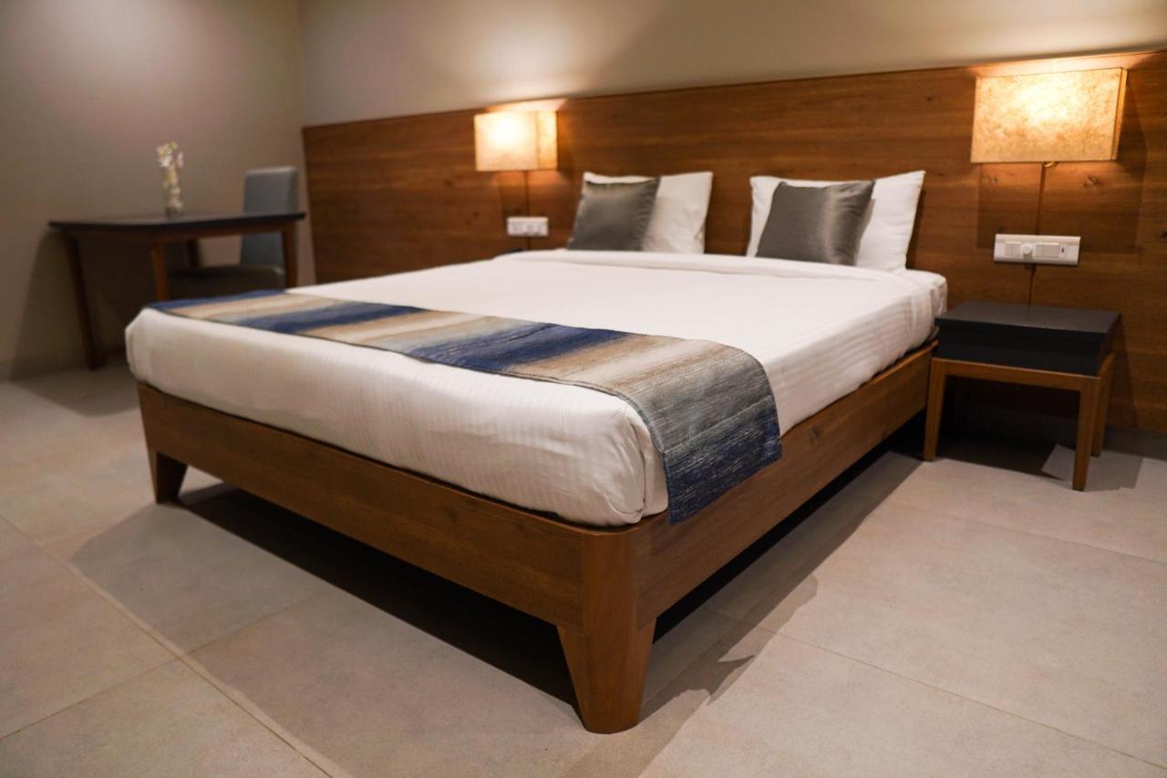 Cosmique Clarks Inn Suites Goa Madgaon Esterno foto