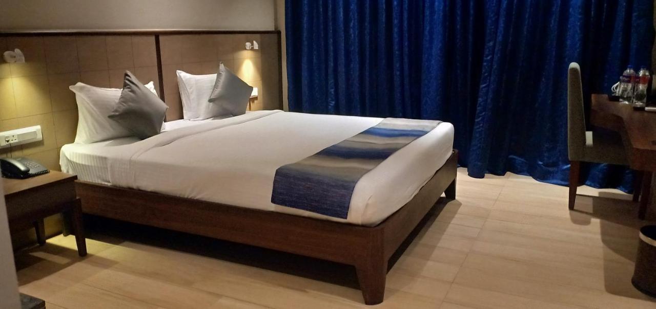 Cosmique Clarks Inn Suites Goa Madgaon Esterno foto