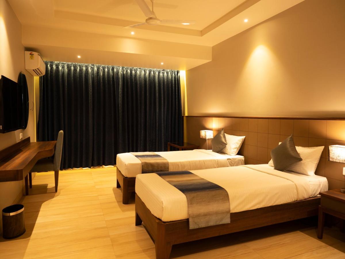 Cosmique Clarks Inn Suites Goa Madgaon Esterno foto