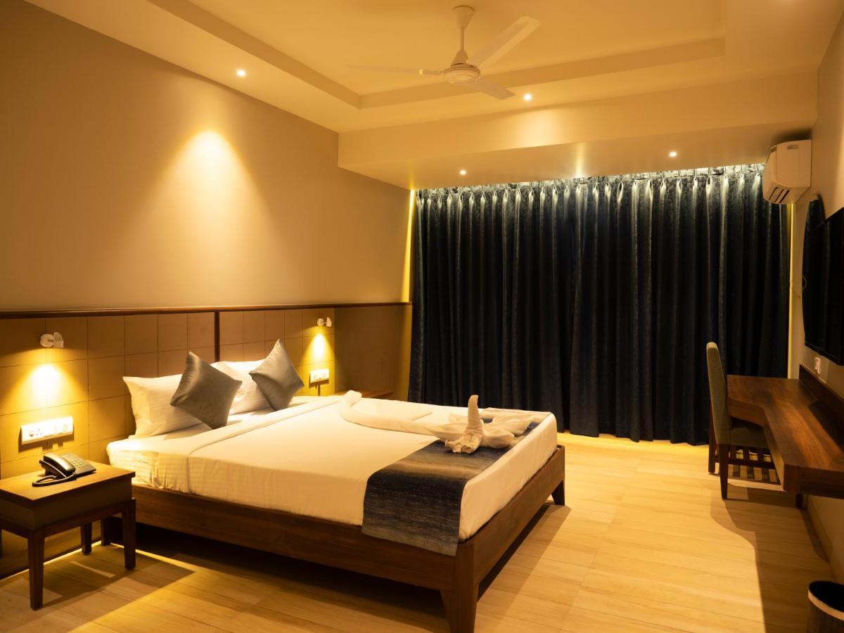 Cosmique Clarks Inn Suites Goa Madgaon Esterno foto