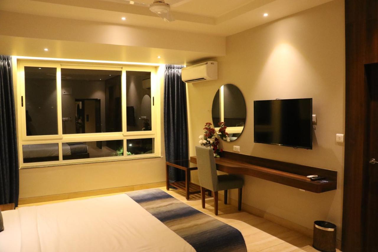 Cosmique Clarks Inn Suites Goa Madgaon Esterno foto