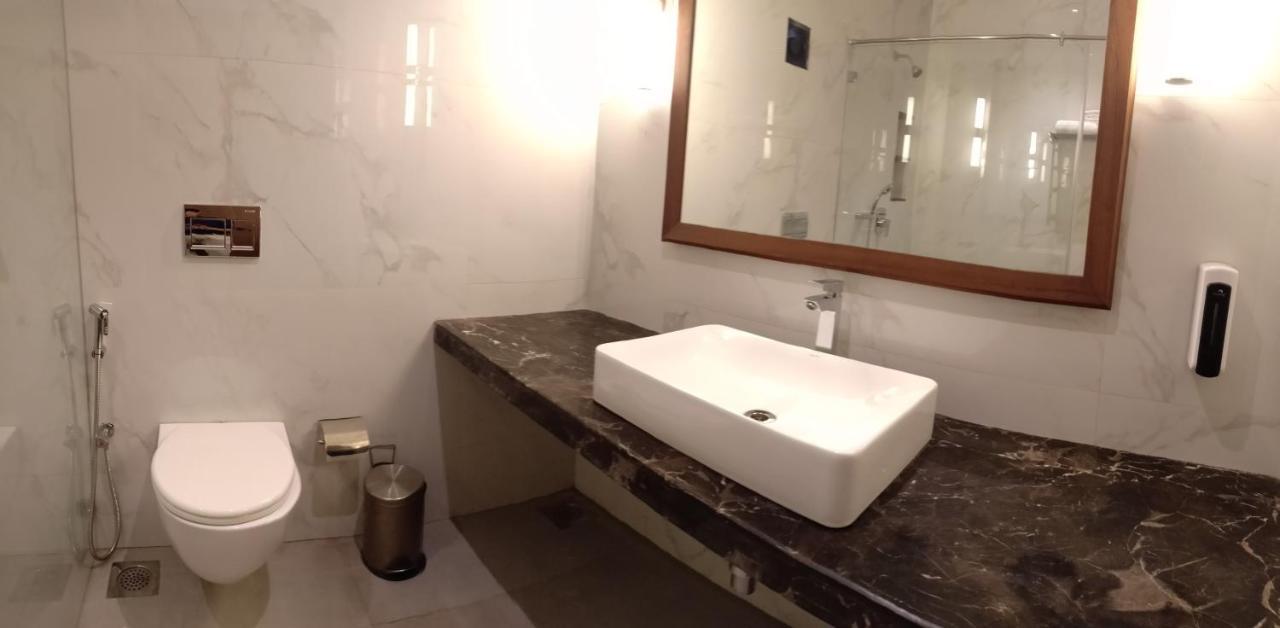 Cosmique Clarks Inn Suites Goa Madgaon Esterno foto